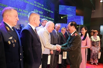 viet nam va lien bang nga tri an thay co cac co so dao tao cua khoi co quan thuc thi phap luat