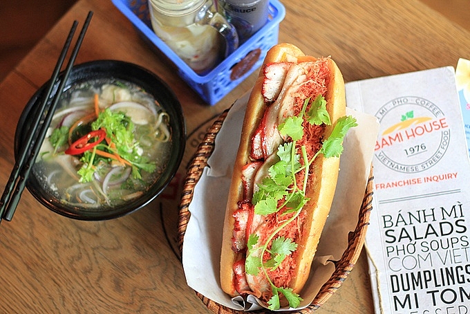 banh mi viet mang mot troi thuong nho toi duc