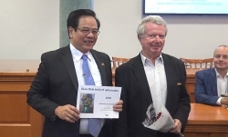 Giải thưởng Văn học Séc 2019 gọi tên Đại từ điển giáo khoa Séc-Việt