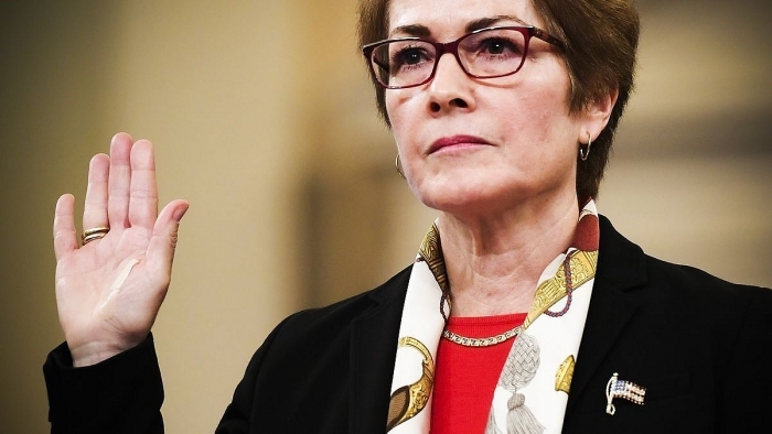 ong trump che ba dai su di den dau la te hai den do