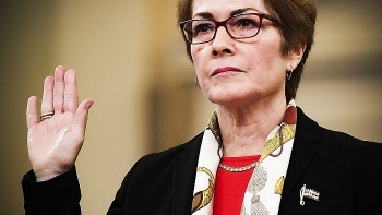 ong trump che ba dai su di den dau la te hai den do