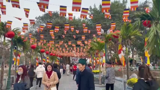 Lễ chùa đầu năm - Tín ngưỡng văn hoá của người Việt