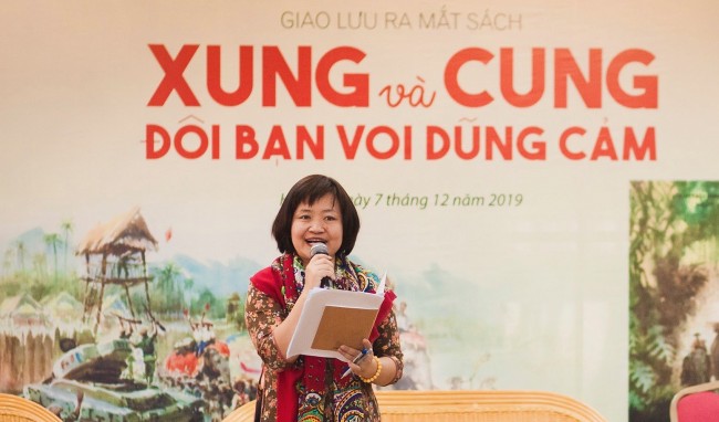 Đọc sách cùng con